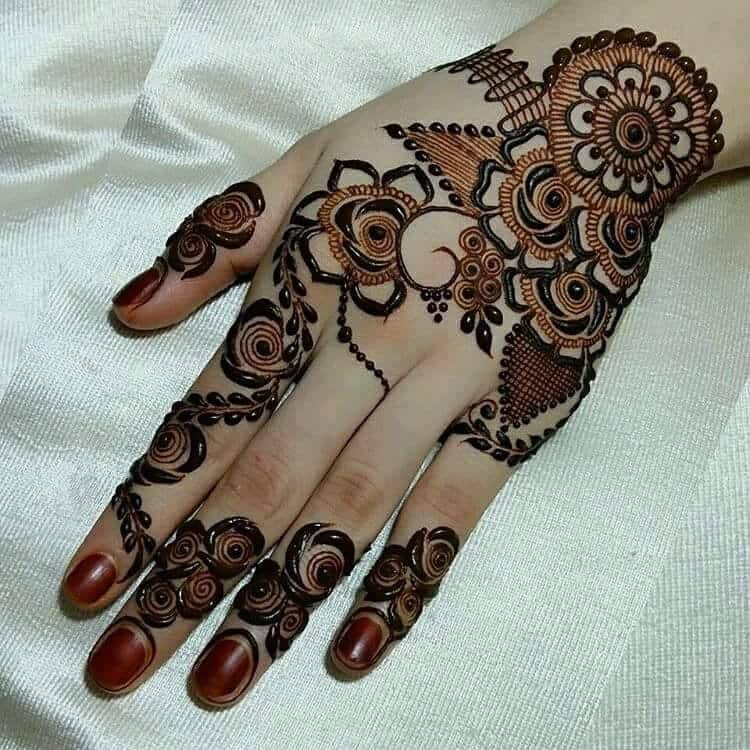 Latest Mehndi Designs For Eid 2018: Hands and Feet - Daytimes.pk