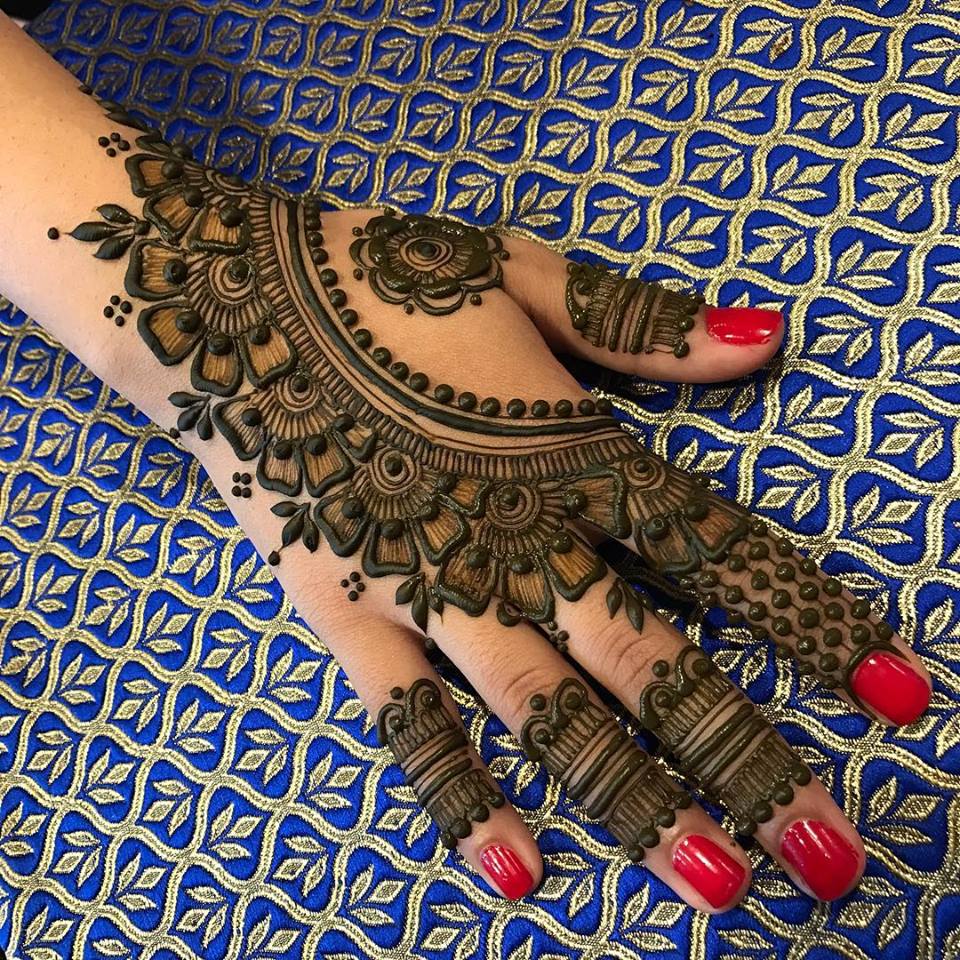 Mehndi-Designs-For-Eid-Daytimes-5