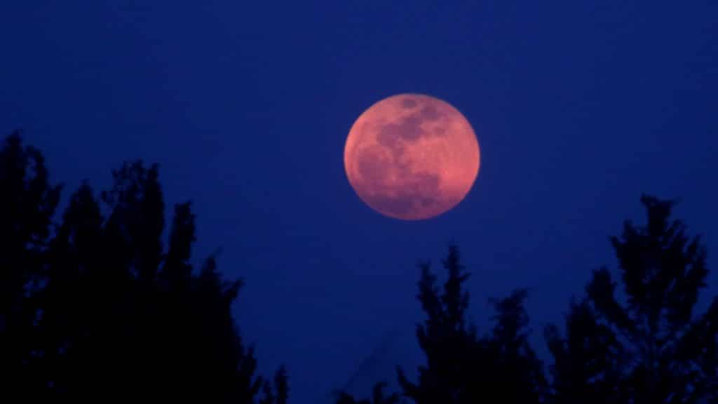 Lunar Eclipse, Blood Moon to Occur on 27th July 2018 in Pakistan and Other Countries