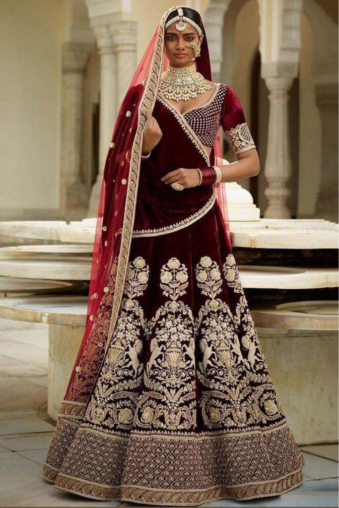 Pakistani-Velvet-lehenga