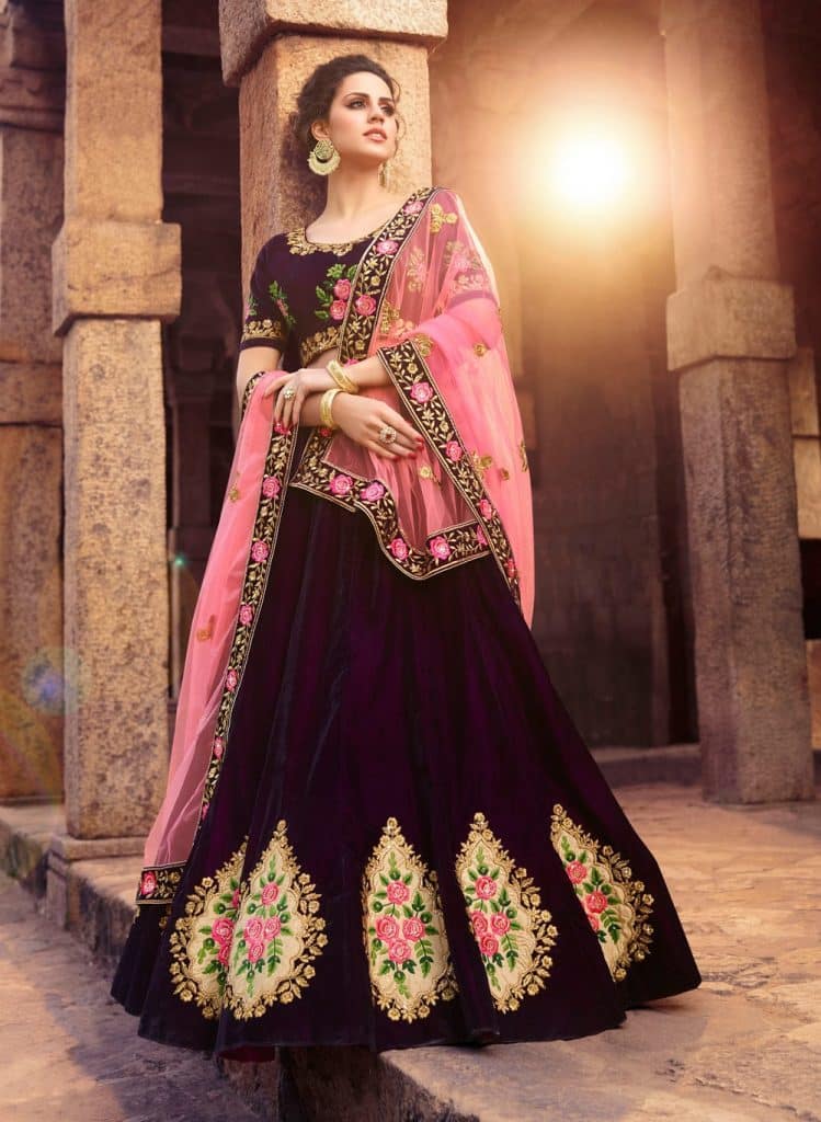 Pakistani-Velvet-lehenga