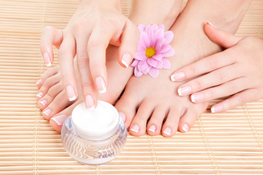 How to Whiten Hands and Feet?